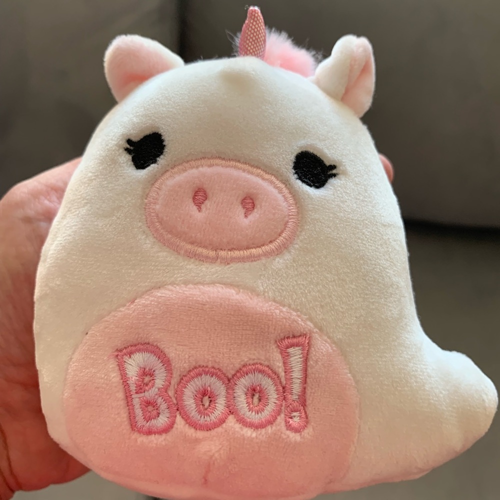 Squishmallows Calista Halloween Boo Pink Cow 3.5"